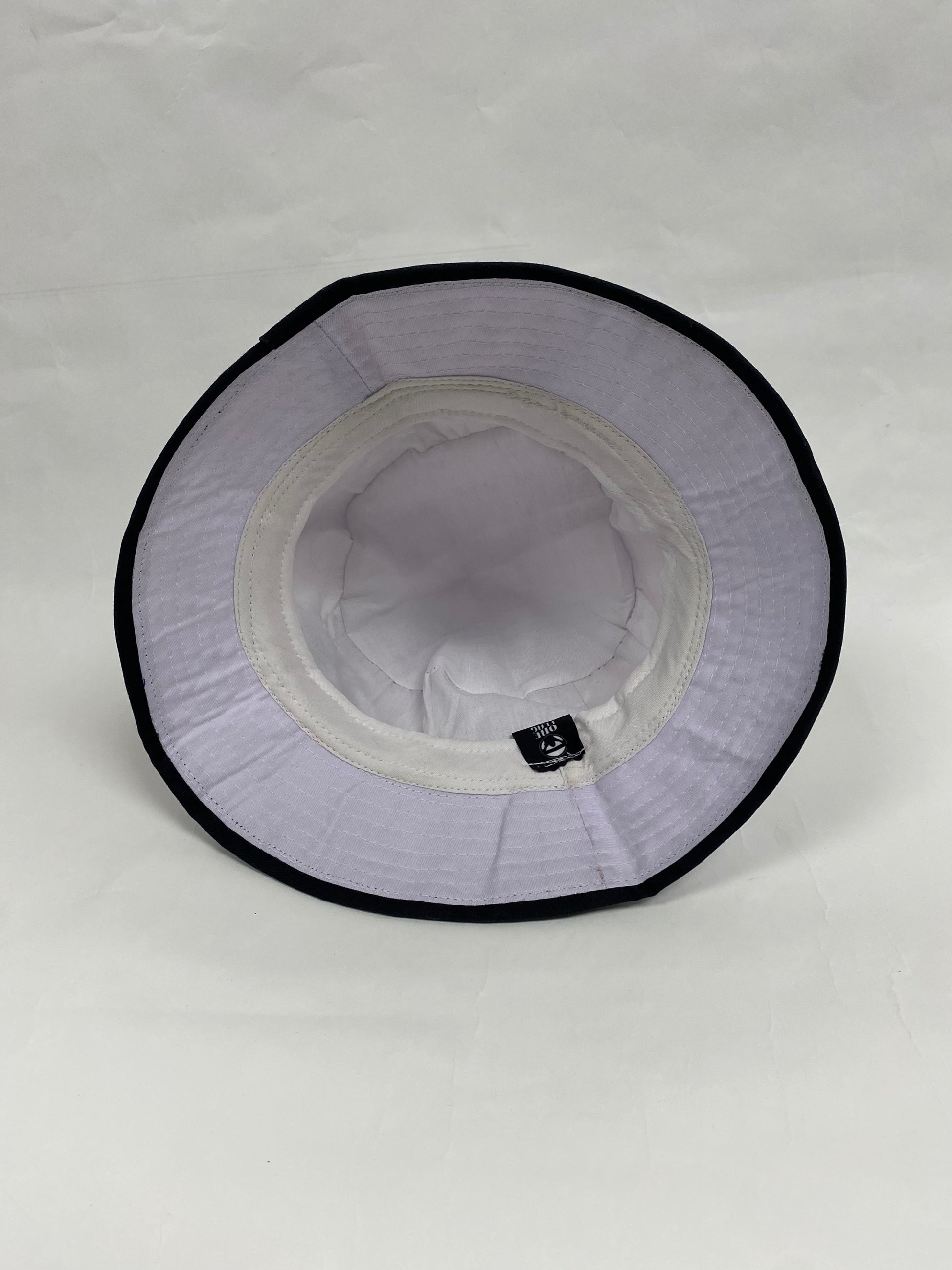 New Haitian Flag White Bucket Hat with Blue and Red Stripes (Unisex)