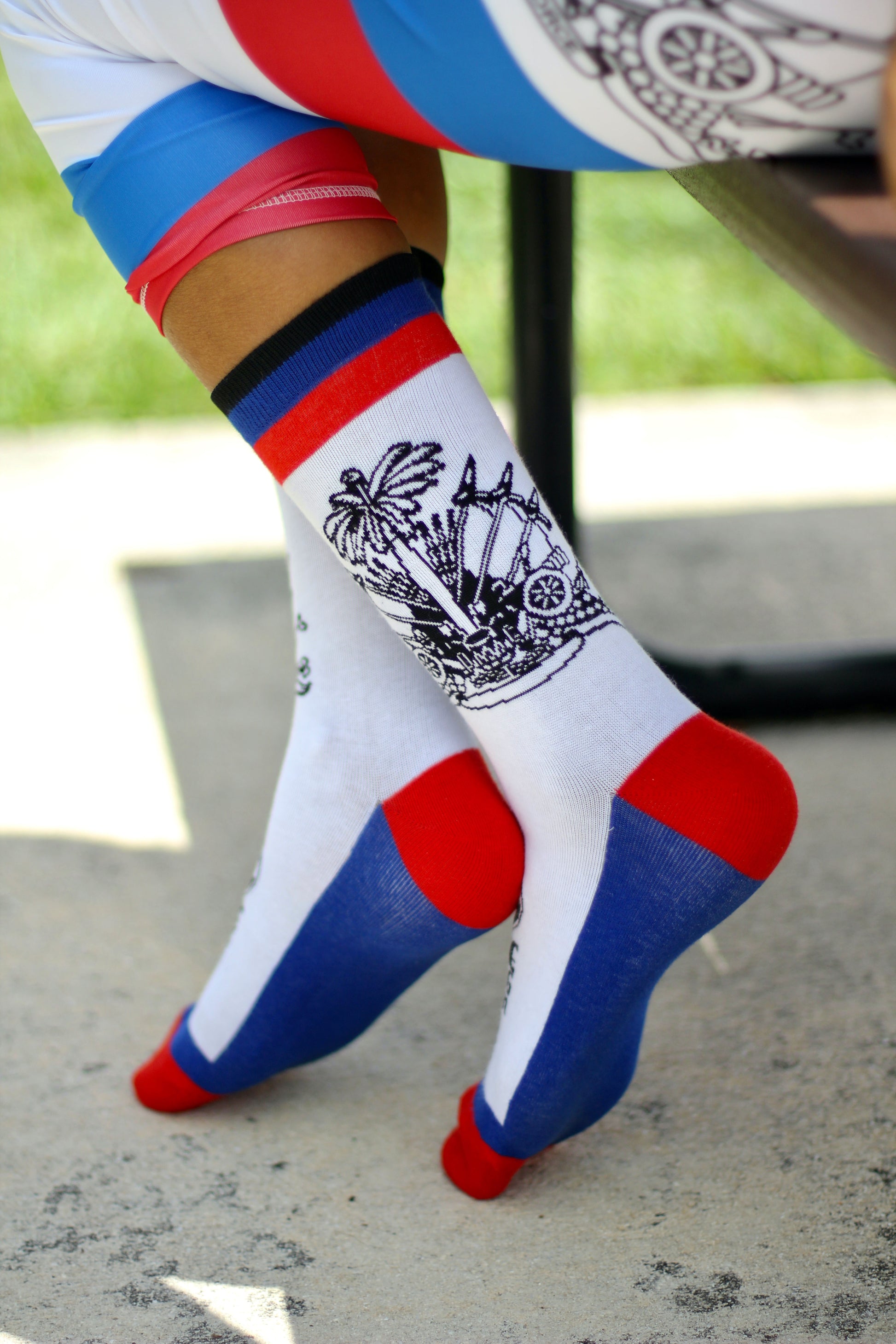 New Haiti Coat of Arms Blue & Red Stripes Socks (Unisex)